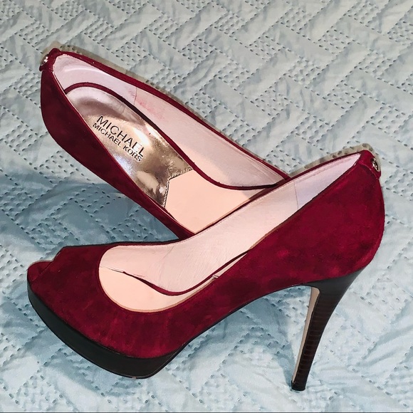 MICHAEL MICHAEL KORS York Suede Platform Pumps - Picture 6 of 10